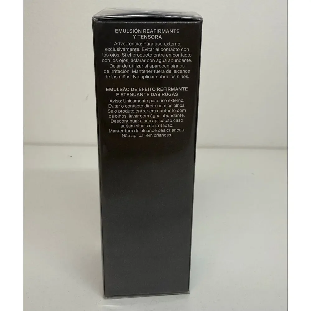 Hydro Emulsion. Line-effacing and firming emulsion